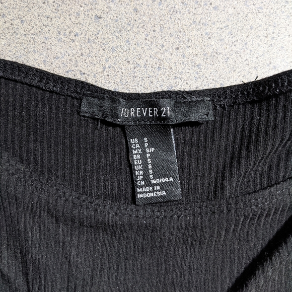 EUC Forever 21 rib ribbed knit black sleeveless tank top off shoulder size S - Picture 5 of 6